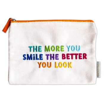 Weiße Kosmetiktasche mit buntem Spruch The more you smile the better you look